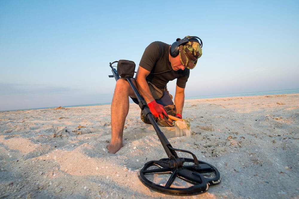 best wireless headphones for metal detecting